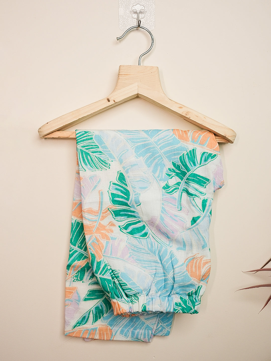 Leafy Fun (Winter Nightwear)